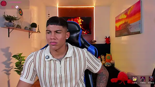 Damian_latinxxxn Webbikameraesitys