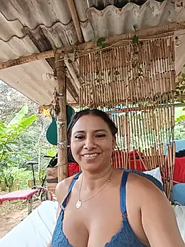 esmeralda_li's Live XXX Chat