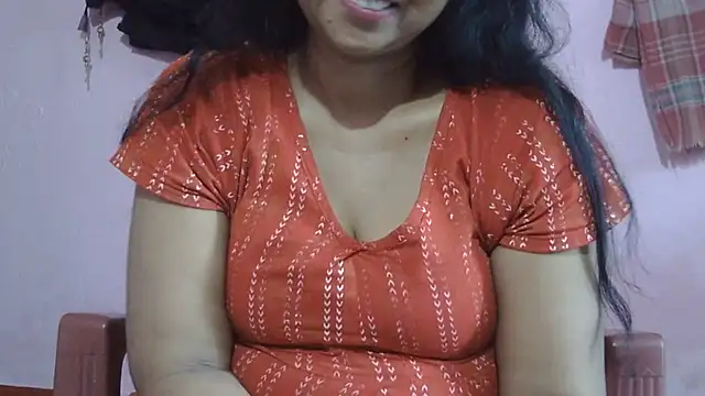 Pooja-suman Chat XXX in diretta