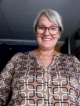 irinamaux – Naživo XXX chat