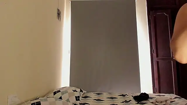 atenas_05_'s Live XXX Chat