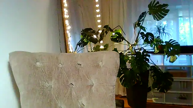 Ms-Lust1- – Naživo XXX chat