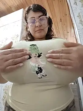 Czat XXX na żywo – AlexxiaaMat