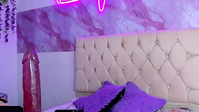 _1Noah_ Live XXX-Chat