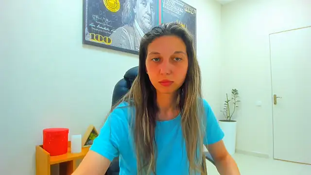 Ellina_Star Adlı Modelin Canlı XXX Sohbeti