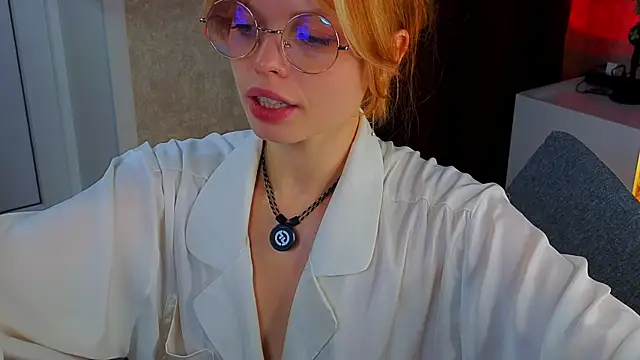 sinteas Adlı Modelin Canlı XXX Sohbeti
