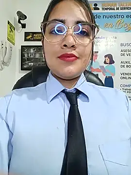 MAYE__13 Adlı Modelin Canlı XXX Sohbeti