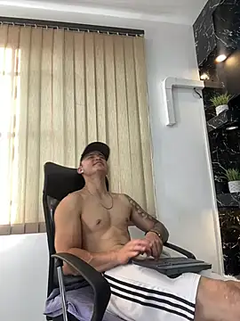צ'אט XXX בשידור חי של Alexander_ferre