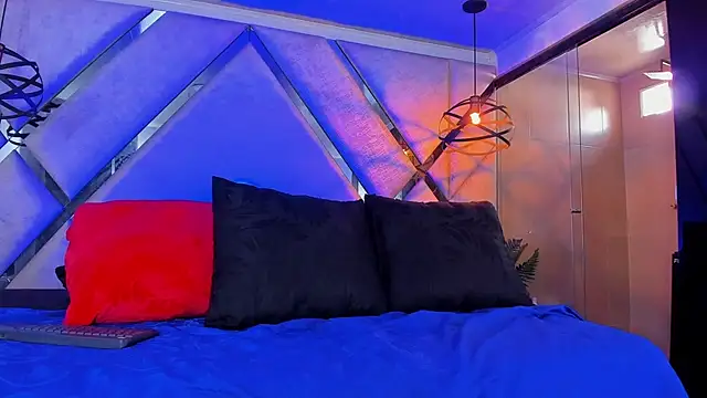 Chatroom XXX en direct de SharonTygaX