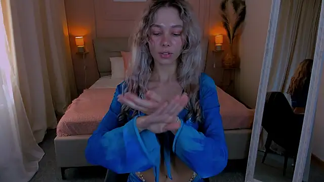 LuluAlis' Live XXX Chat