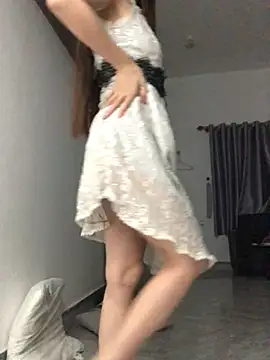 Writhing_First Chat XXX in diretta