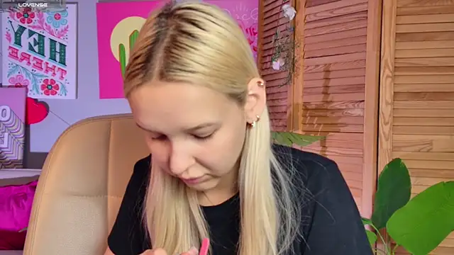 MaoqiBeverly Chat XXX in diretta