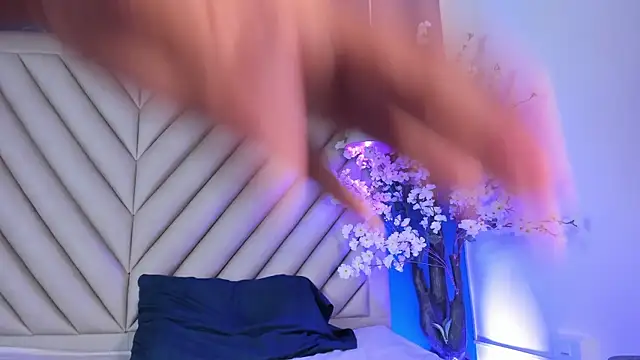 DarkieSweet Adlı Modelin Canlı XXX Sohbeti