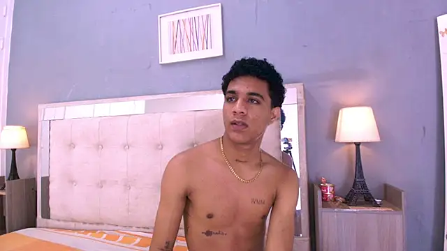 _Thiago12 Adlı Modelin Canlı XXX Sohbeti