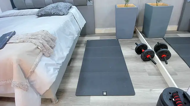 XXX chat uživo modela Charlie___Musk