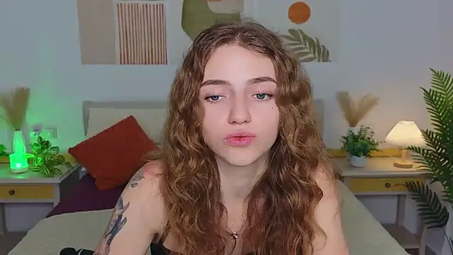 دردشة TayloryStar الجنسية المباشرة