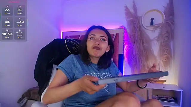 Camiila__1's Live XXX Chat
