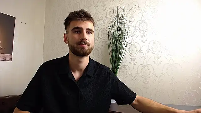 KyloEast's Live XXX Chat