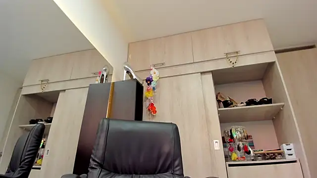 צ'אט XXX בשידור חי של BellaFlaming