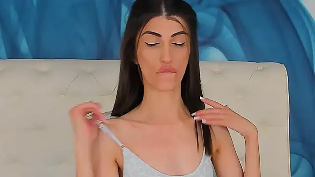 SkinnyDolly – Naživo XXX chat