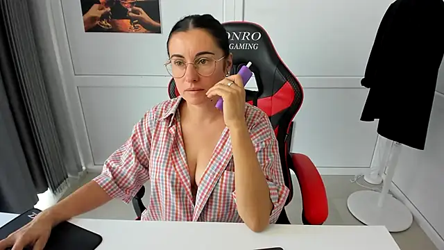 ChloeVibee 现场XXX聊天