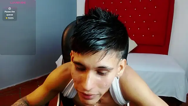 paullcb Chat XXX in diretta