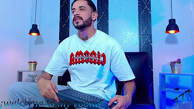 Erick_Wall Live XXX-Chat