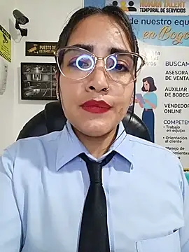 Chat XXX en directo de MAYE__13
