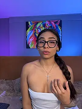 Chat +18 de amira_cute2 ao vivo