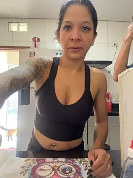BiaDomeBiaDominatrix's Live XXX Chat