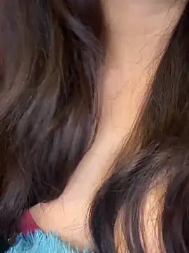 ITZ_CHANDNI 现场XXX聊天