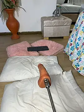 SweetKata_ Adlı Modelin Canlı XXX Sohbeti