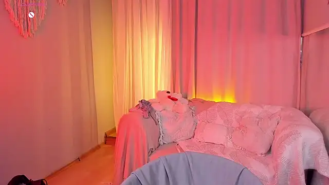 Ivi_ca লাইভ XXX চ্যাট