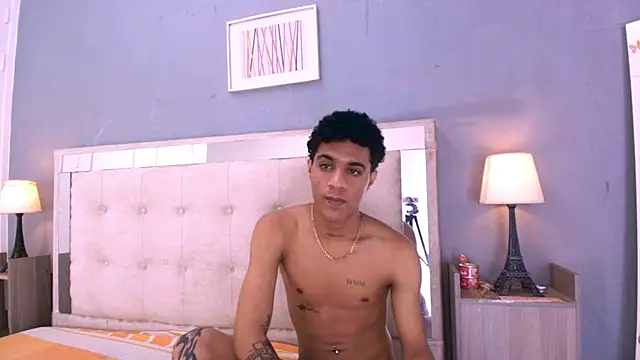 XXX chat uživo modela _Thiago12