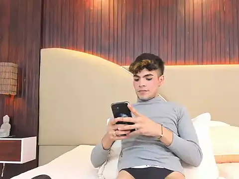 Chat +18 de Ares_B2026 ao vivo