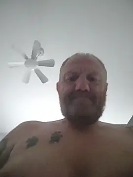 XXX chat uživo modela thelittehusband