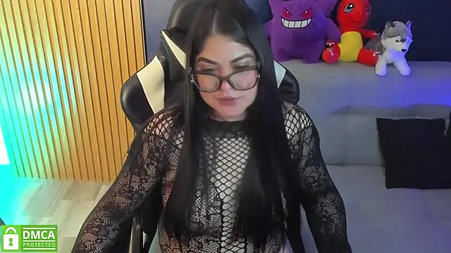 AlmaRosales' Live XXX Chat