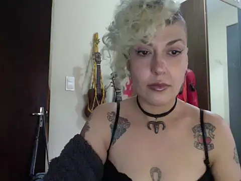 Chat XXX ao vivo de MariLouM