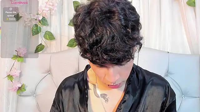 Chat +18 de Axel__Evans ao vivo
