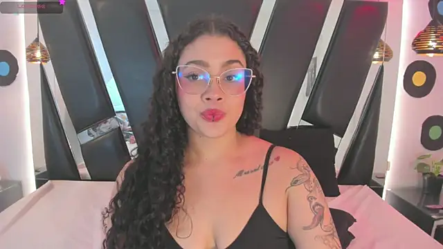 Chat +18 de antonelllepiercee ao vivo