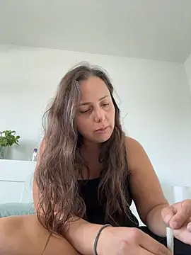 bellag825's Live XXX Chat