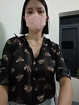 Emma_LinhのライブXXXチャット