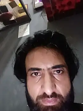 plumber_chuti: διαδικτυακό σόου στην κάμερα