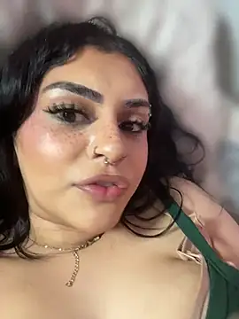 ThickerThanYoBitch 라이브 XXX 채팅