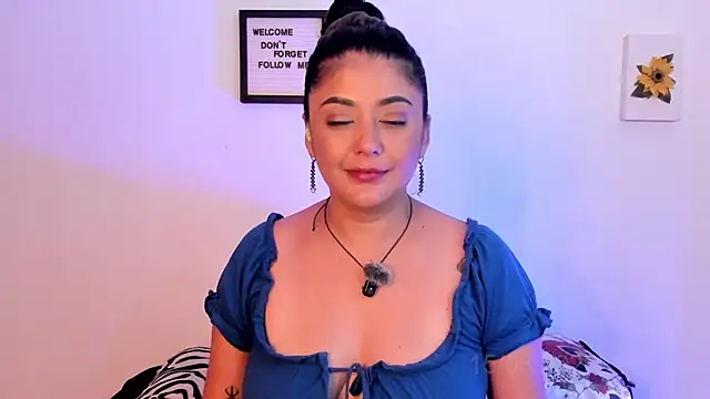 XXX chat uživo modela LauraToro_