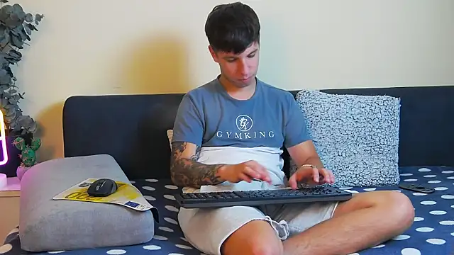 XXX chat uživo modela ThomasEdisonn