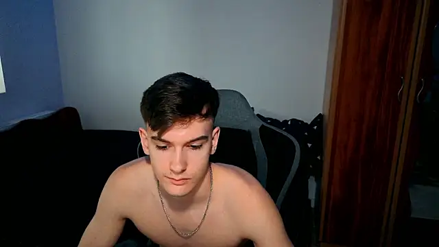 BradyFlint's Live XXX Chat
