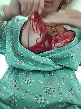 AhlyssaLove1155のライブXXXチャット