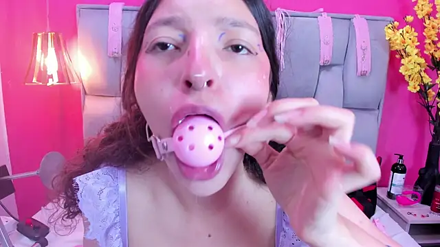 צ'אט XXX בשידור חי של Namii__
