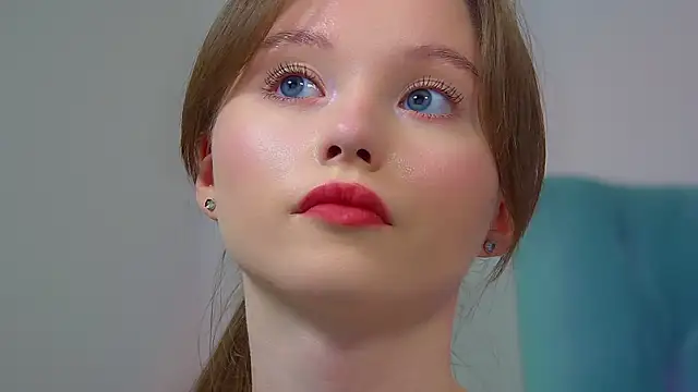 KeiraAsti Adlı Modelin Canlı XXX Sohbeti